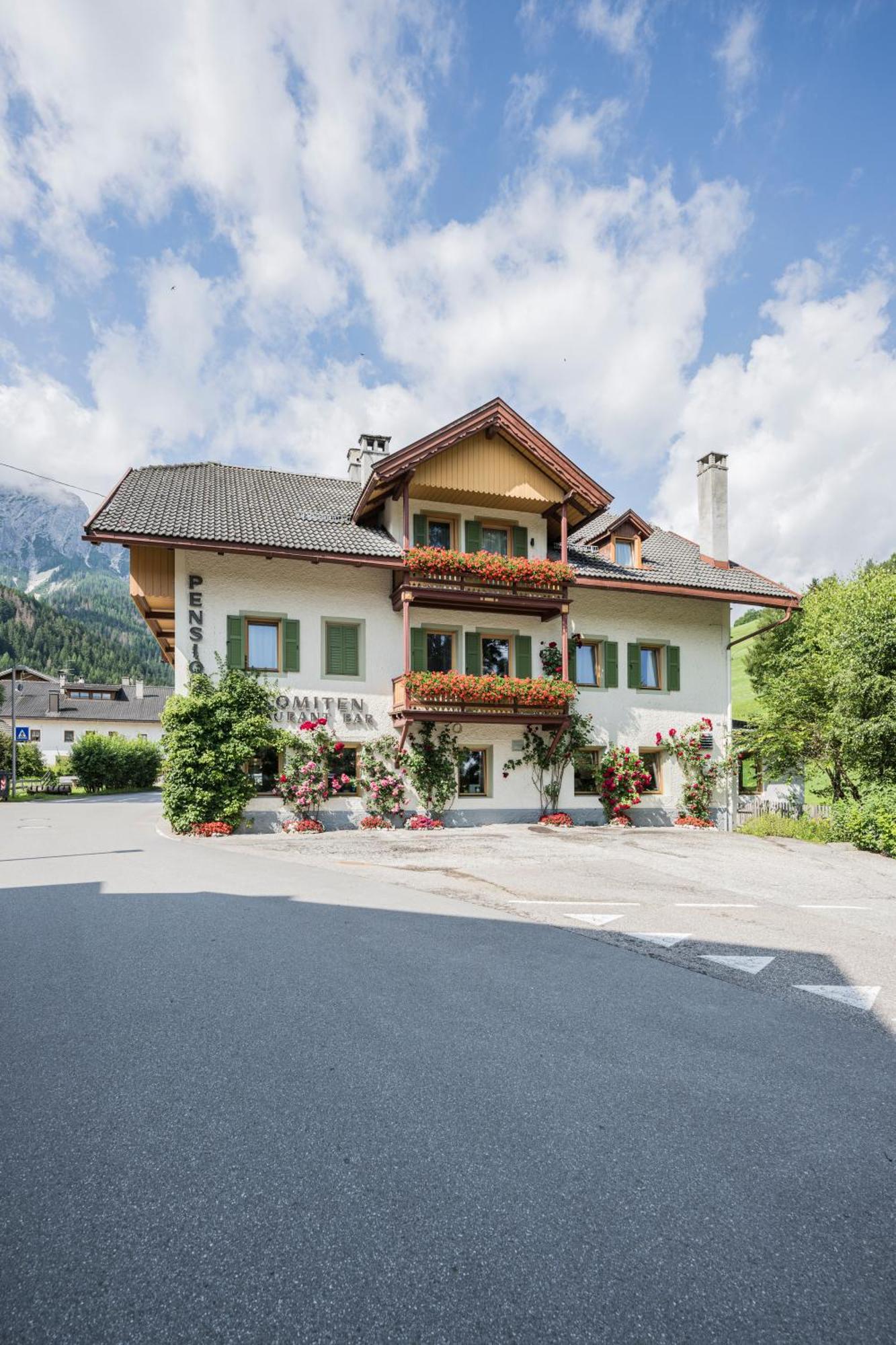 Gasthof Albergo Dolomiten Braies  Exterior foto